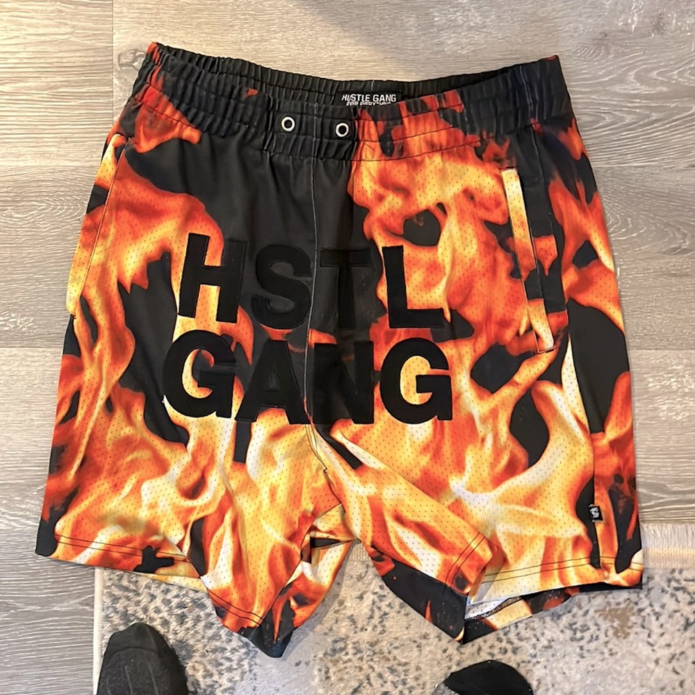 HUSTLE GANG OVER EVERYTHING Flame Pattern Basketball Shorts XL